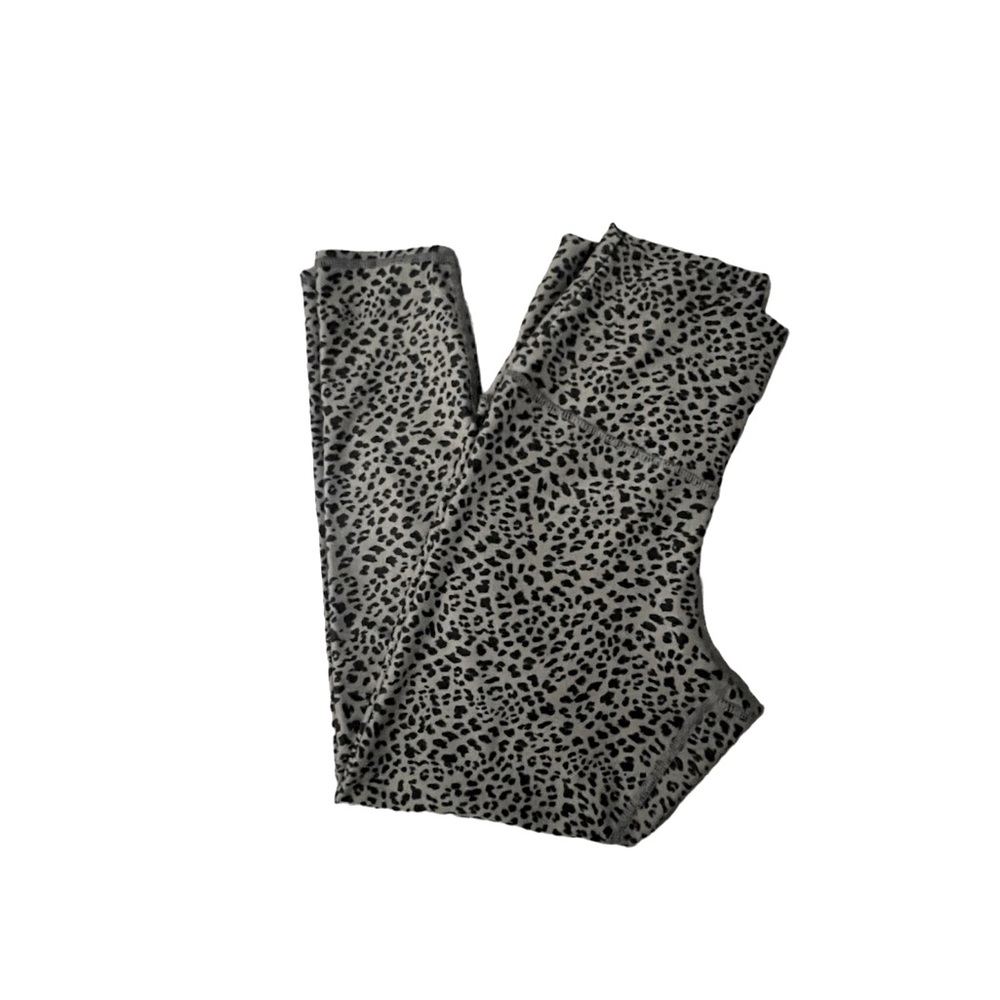 Evolution and Creation Leggings/ Yoga‎ pants. Leopard Animal Print. Size M.